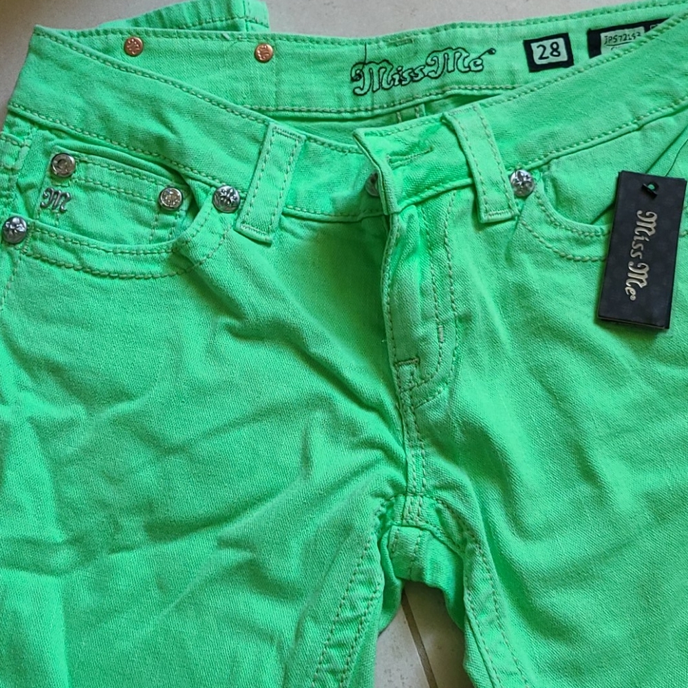 NWT Miss Me lime green jeans💚👖